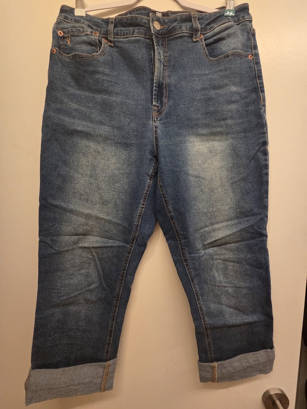 Frye Relaxed Fit Cropped Jeans